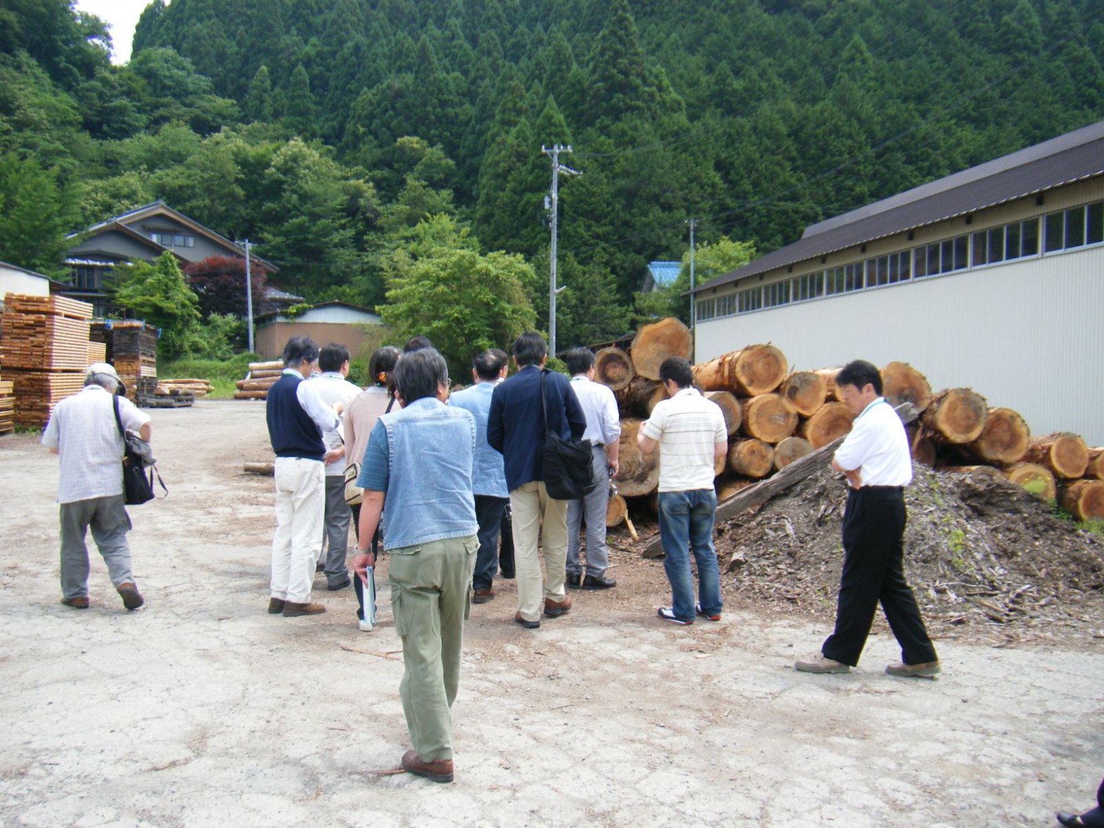 「とやまの木で家をつくる会」御一行様